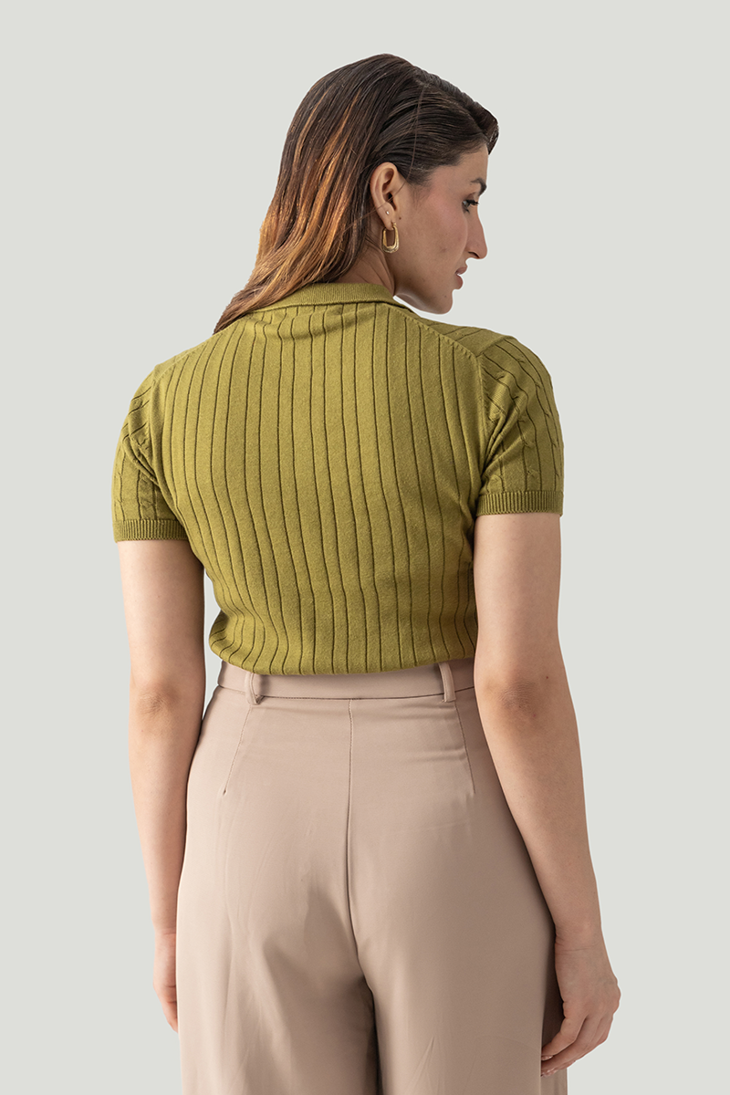 CABLE KNIT POLO FUNGAL GREEN