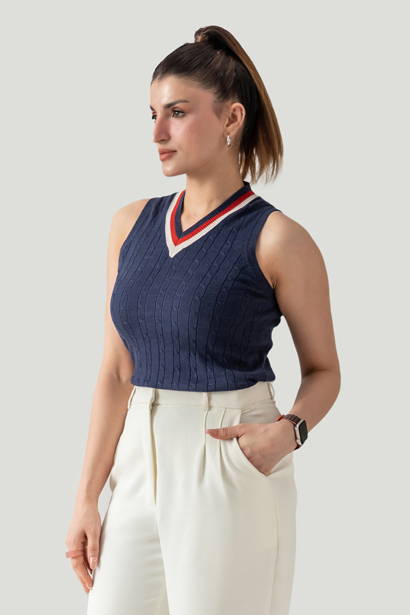 V-NECK CABLE KNIT VEST