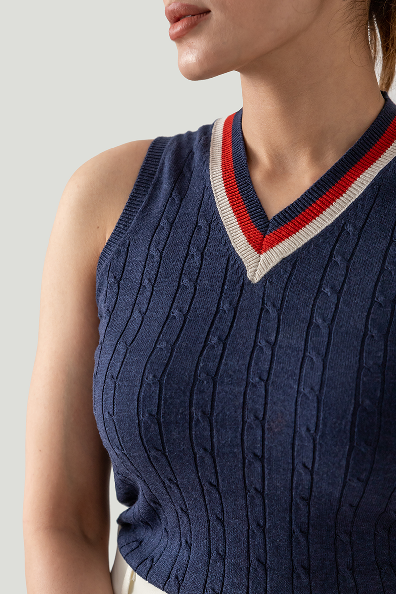 V-NECK CABLE KNIT VEST